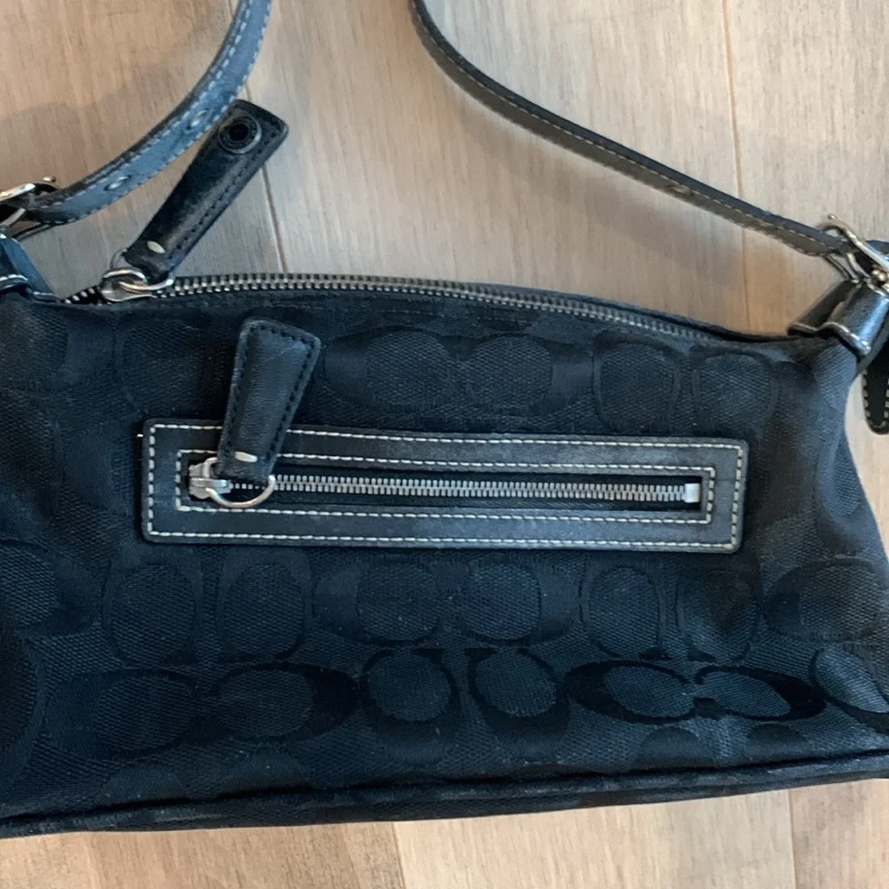 Mini Black Y2K Vintage Coach Bag - Picture 4 of 6